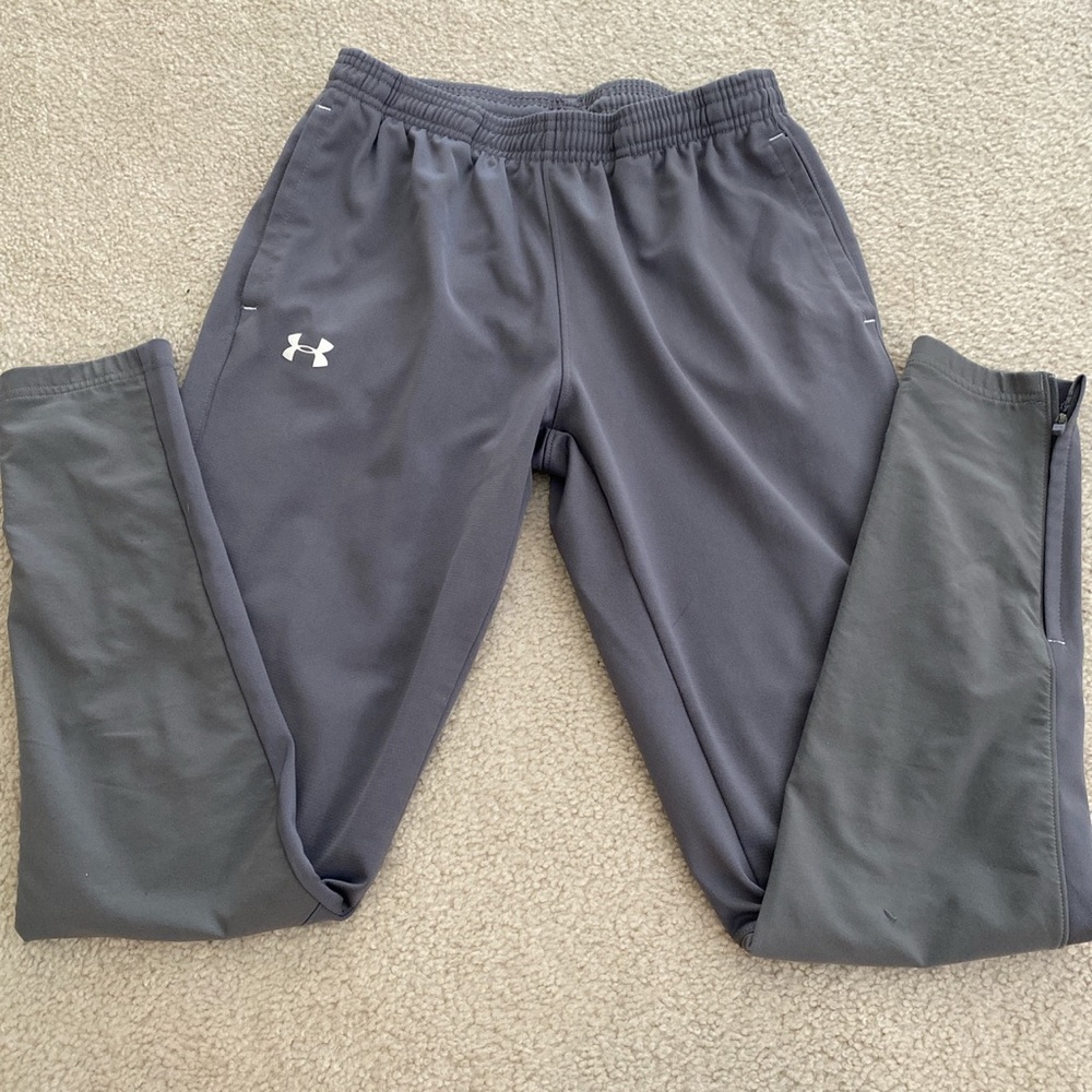 UNDER AEMOUR grey woman’s sport joggers
